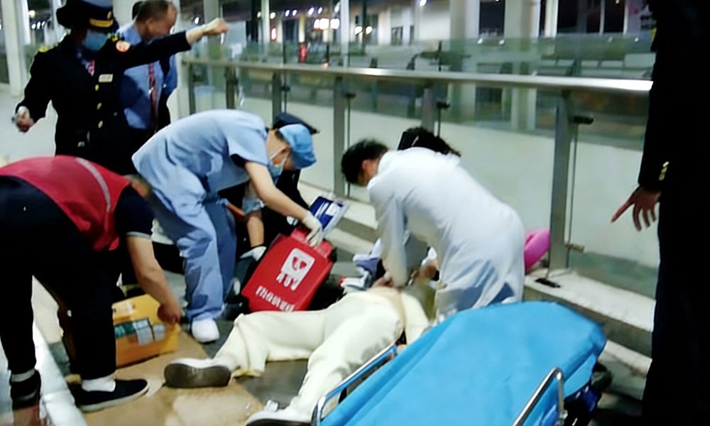 31시간 열차 '딱딱한 의자' 탄 중국 여대생 심정지… 장거리 여행 경종