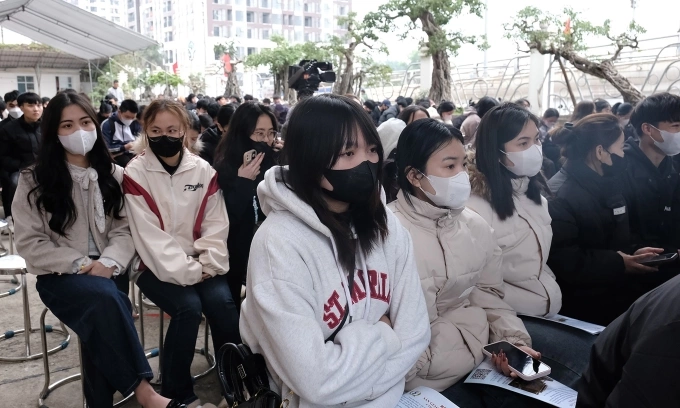 “33만 명 구합니다”… 베트남 박닌성, 전자 공장 ‘보너스 전쟁’에 인력 게임까지