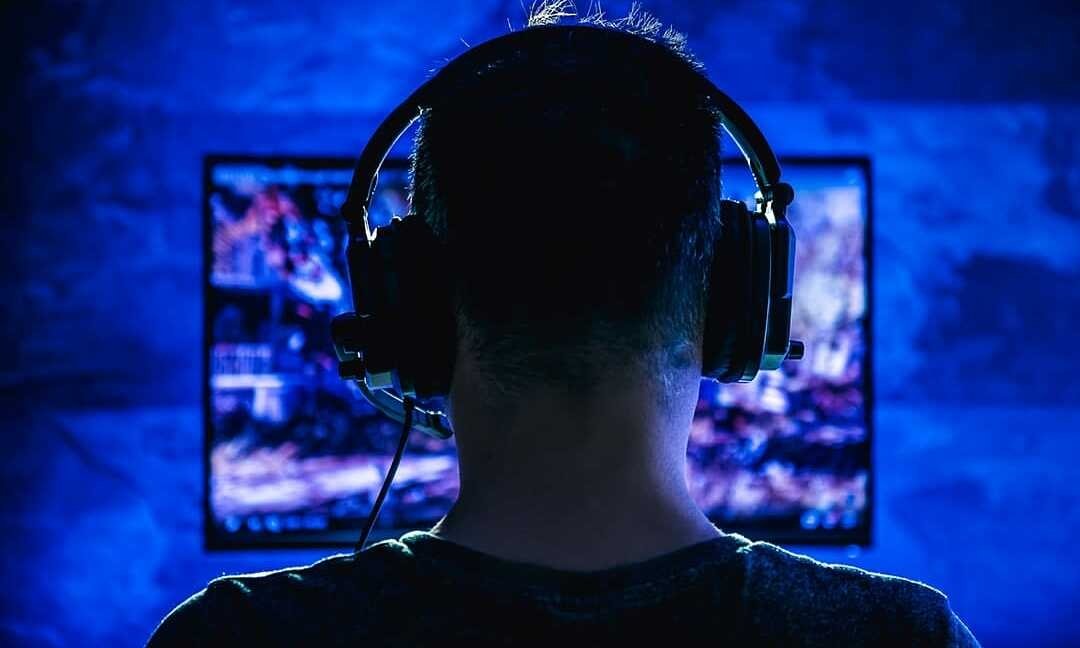 4일간 밤샘 게임하던 베트남 남학생, 뇌혈관 파열로 쓰러져