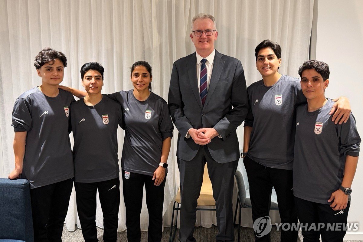 이란축구회장, 女선수 망명에 