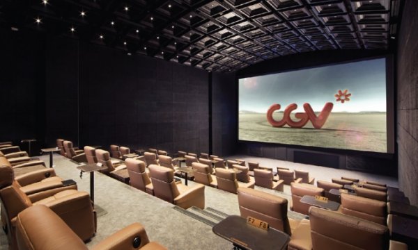 “넷플릭스 보단 영화관” 베트남, 작년 박스오피스 매출 5.6조 동 육박…역대 최고치