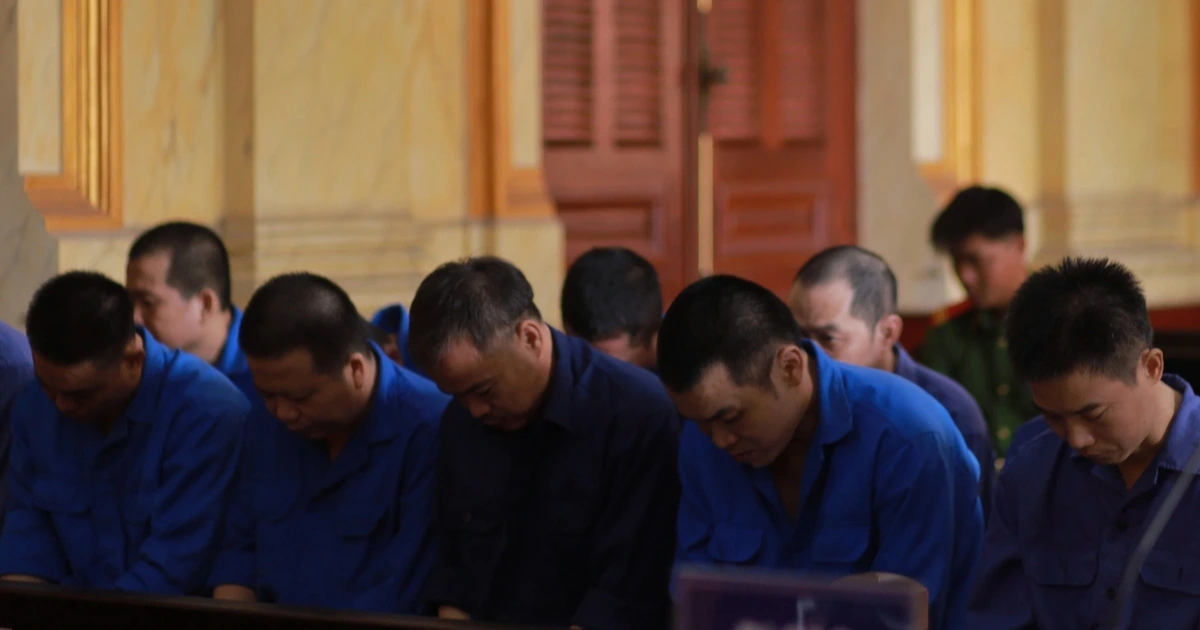 '뒷돈 받고 금지 시간대 문 열어준' 호찌민 하이테크파크 보안팀 실형