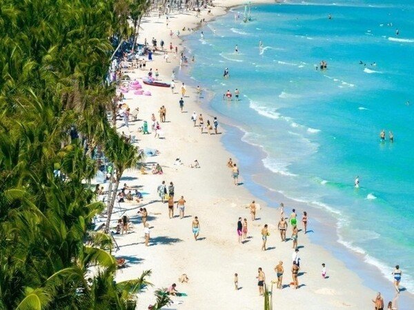 베트남 푸꾸옥, 관광객 수 급증…2월 120만 명 기록