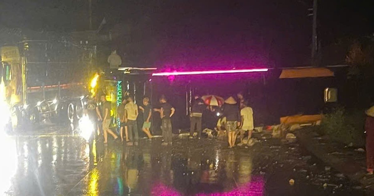 비 내리는 국도 19호선서 승객 태운 침대버스 전도… 2명 부상