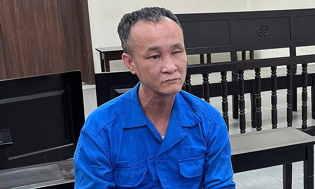 '아내 불륜 묵인' 50대 남성, 내연남 살해에 중형… '군용무기' 혐의 추가