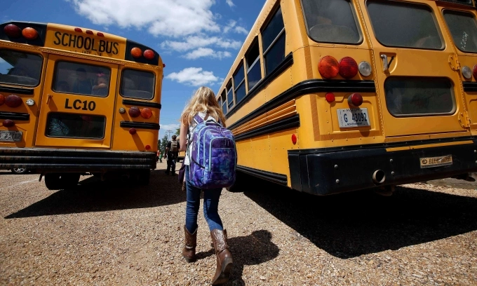 트럼프 '비자 장벽'에 미국 농촌 학교 '비명'… 외국인 교사 수급 차질