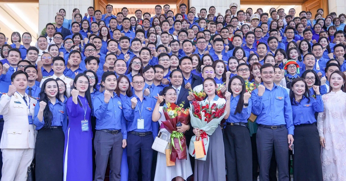 팜 민 찐 총리, 청년들과 소통… 
