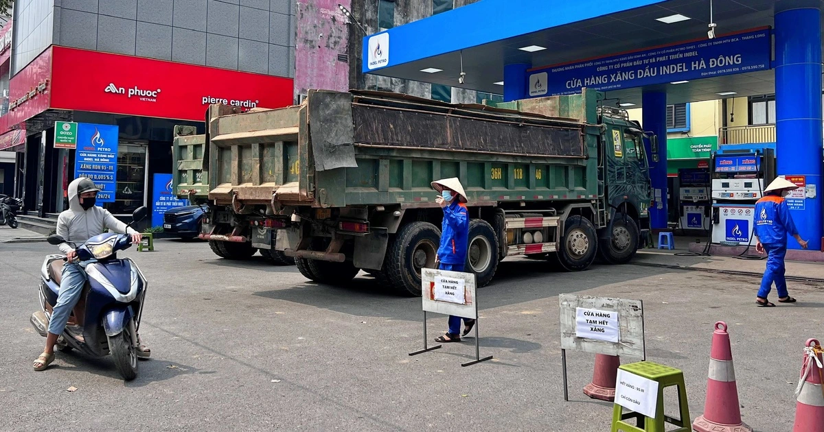 하노이 석유 유통업체들 재고 고갈로 판매 중단 요청 속출