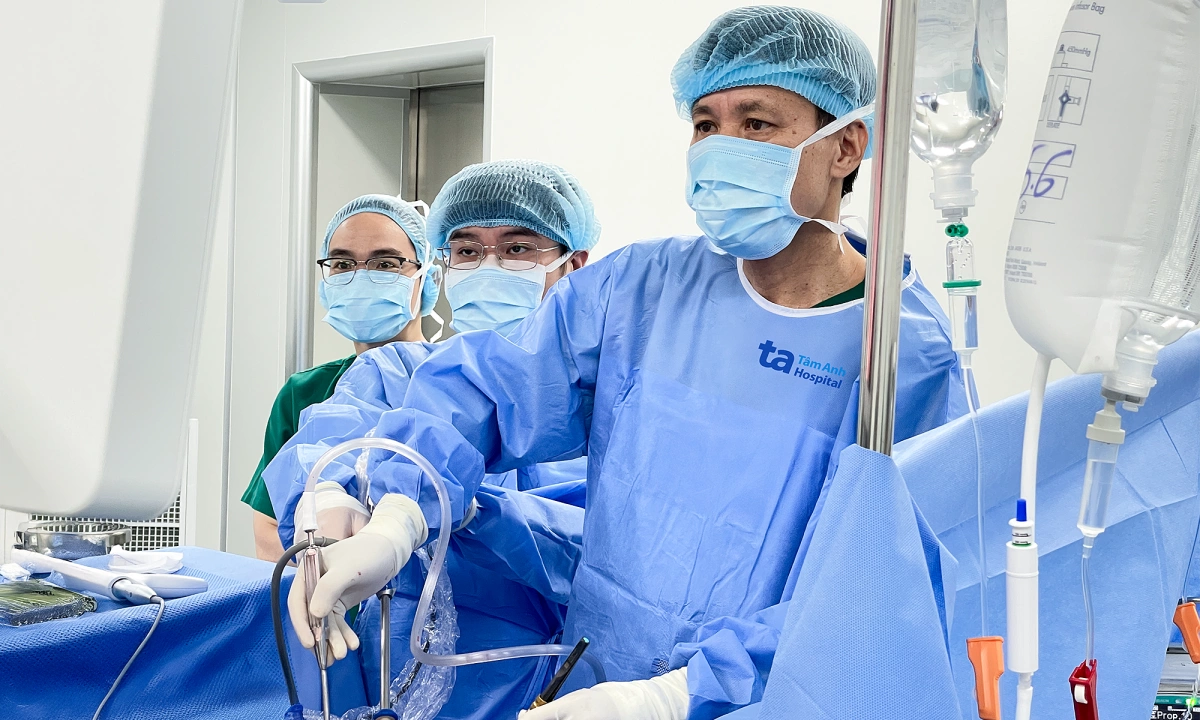 22년간 몰랐던 '숨겨진 폐'... 호찌민서 20대 청년 희귀 폐 기형 수술 성공