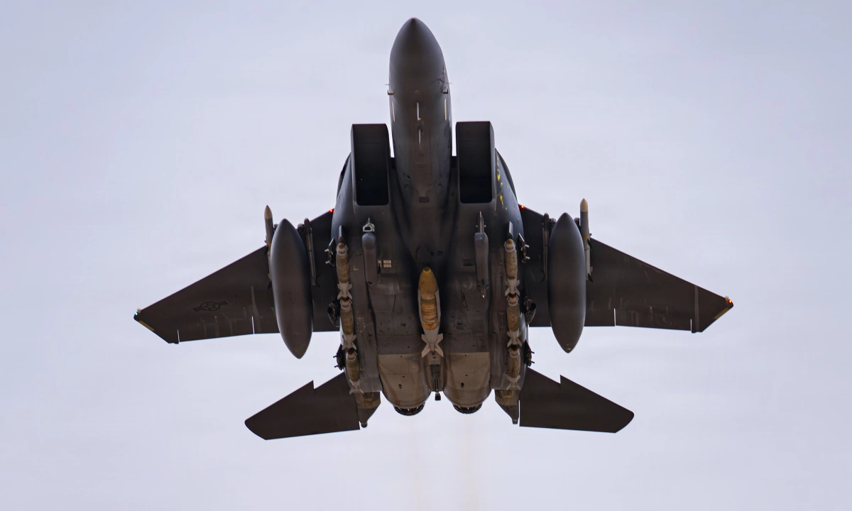 CIA 비밀 병기 ‘고스트 머머(Ghost Murmur)’, 이란서 추락한 F-15 조종사 심장 박동으로 찾아냈다