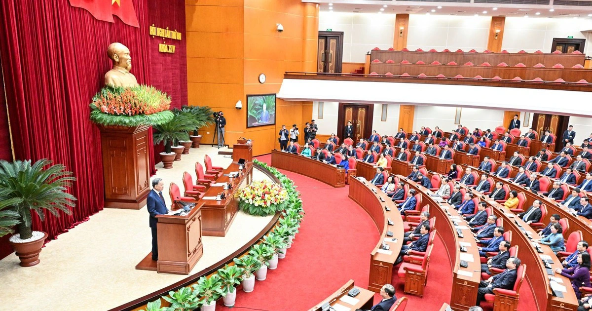 당 중앙위원회, 당 헌장 시행에 관한 신규 규정 공표... 정치국 지명권 강화