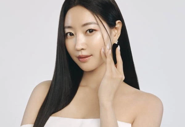 '방부제 미모' 김사랑의 젊음 유지 비결… 핵심은 '근육 깨우기'와 '버섯 식단'