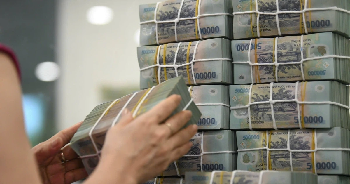 베트남 대형사 '현금 쌓기' 열풍... 금리 상승기 맞아 '예금 수익'만 조 단위