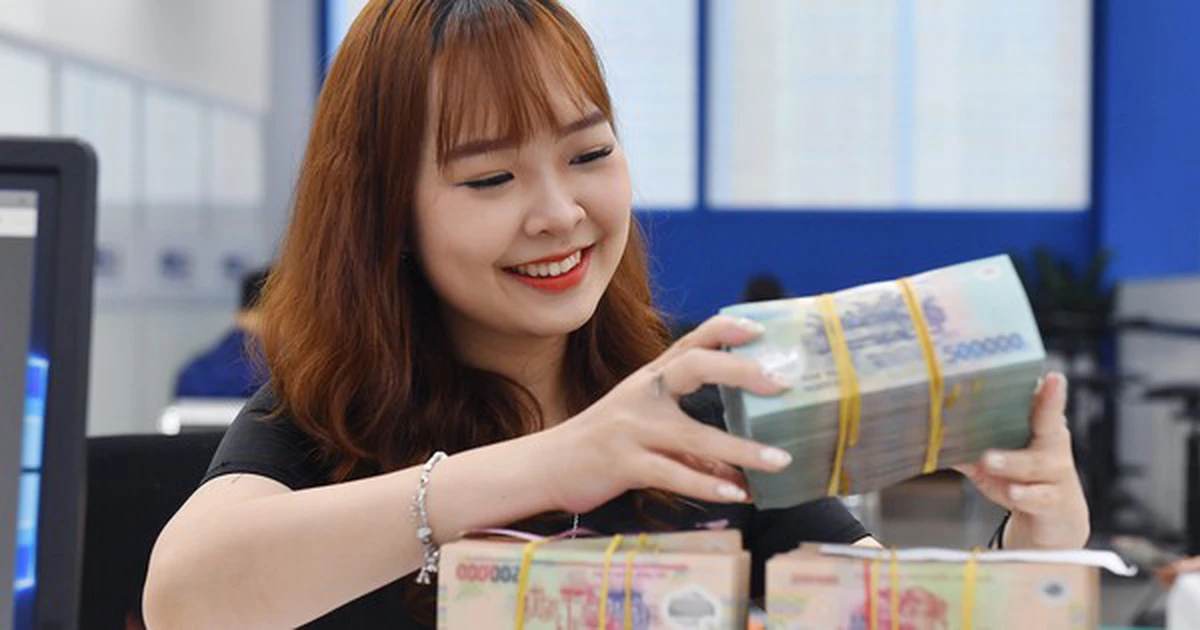 비엣아은행, 4월 첫 전방위 금리 인상 단행... 예금 금리 최고 연 6.8%까지 상승