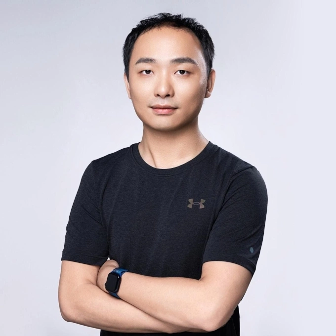 '세계 최고와 경쟁하겠다'… 중국 AI 창업자 루위장, 실리콘밸리행 열풍 합류