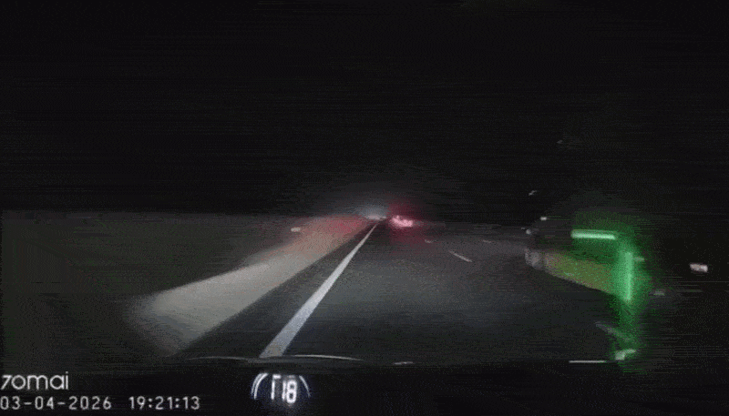 시속 115km 고속도로 야간 주행 중 '무단횡단자' 발견... 찰나의 순간 핸들 꺾어 참사 면해