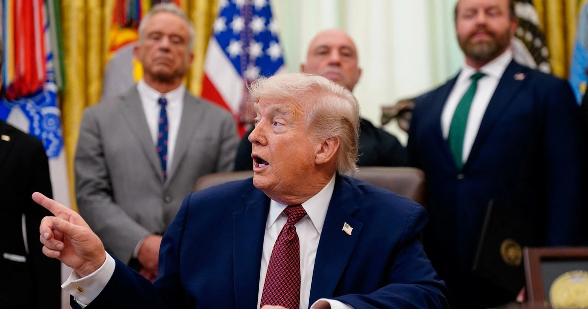 이란, 호르무즈 해협서 선박 2척 추가 나포… 트럼프 ‘휴전 연장’ 발표 직후 긴장 고조