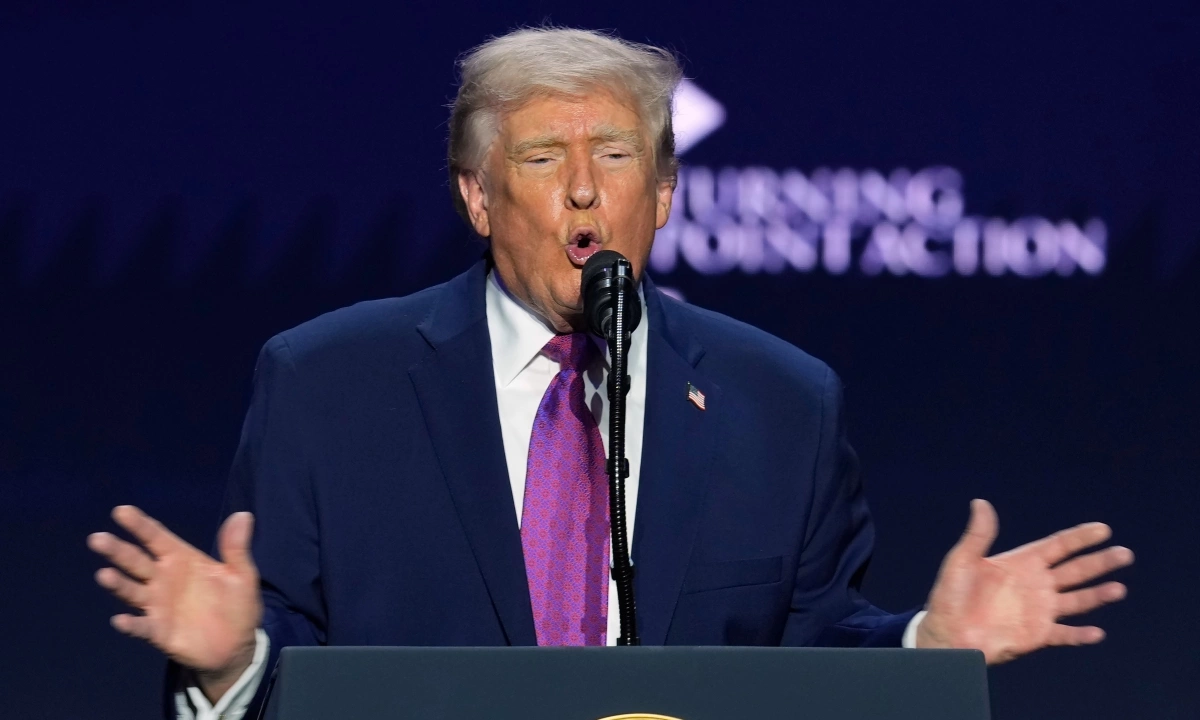 트럼프, 호르무즈 해협 ‘이란 기뢰함 격침’ 강력 명령… “미국이 완전 통제”