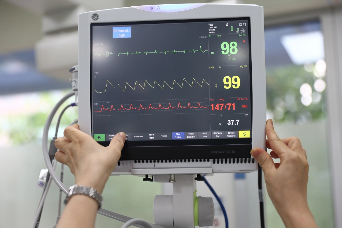 호찌민 4층 하숙집 화재 부상자 4명 위중… 1세 남아는 안정세