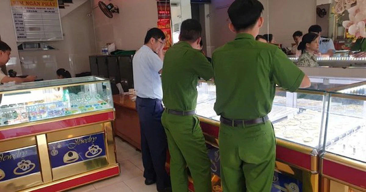 호찌민 금거래소 대대적 단속… 출처 불명 금제품 적발 및 수억 동 벌금 부과