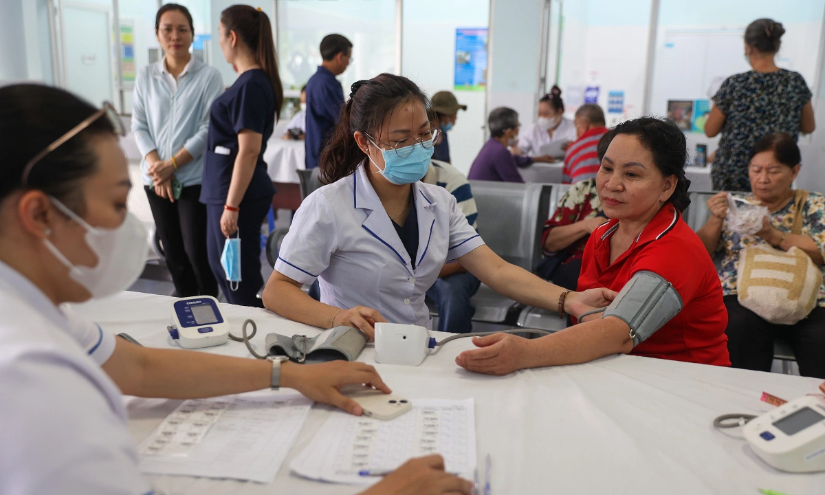 호찌민 시민 누구나 '전자 건강 여권' 갖는다... 