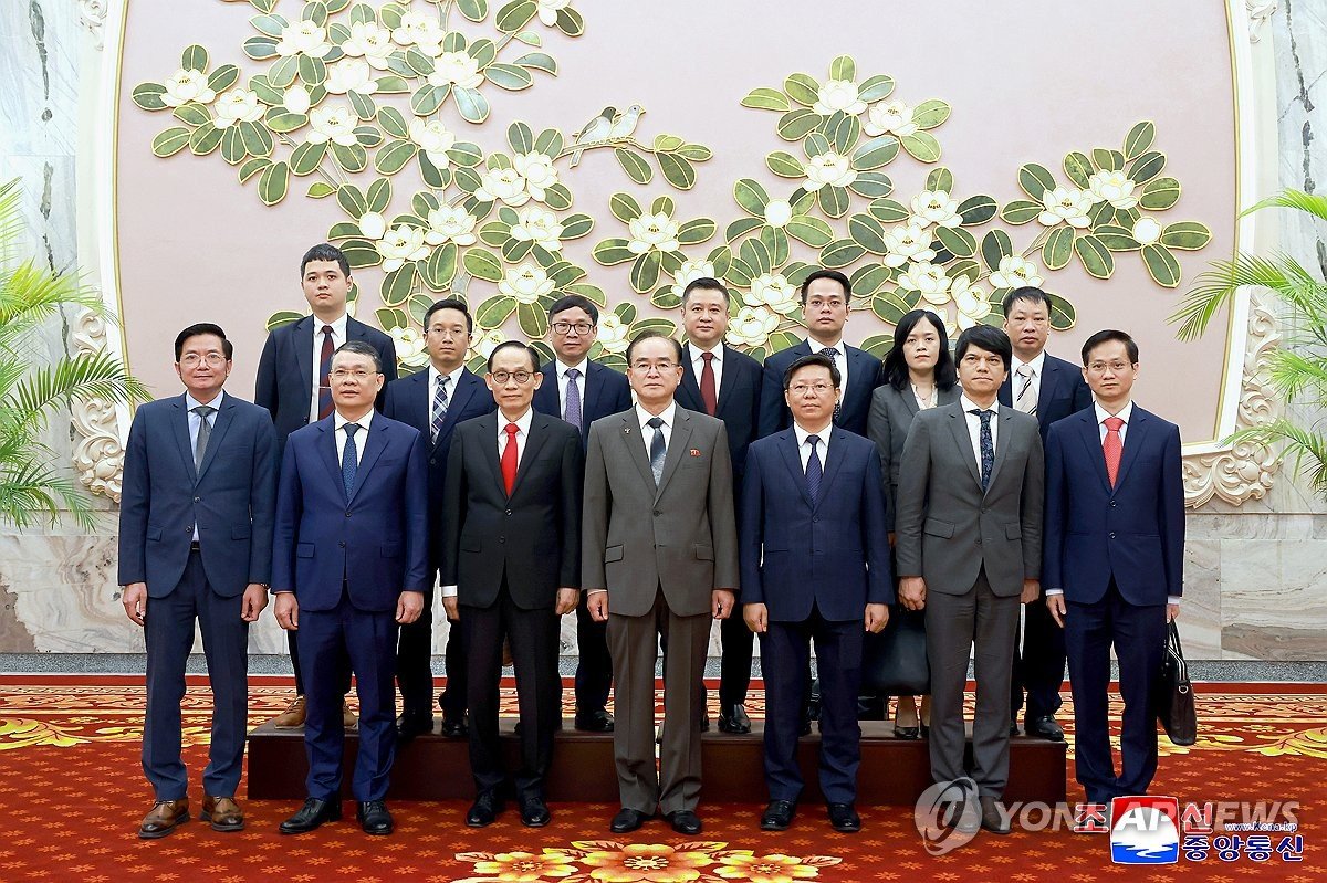 北조용원, 베트남 외교장관과 회동…