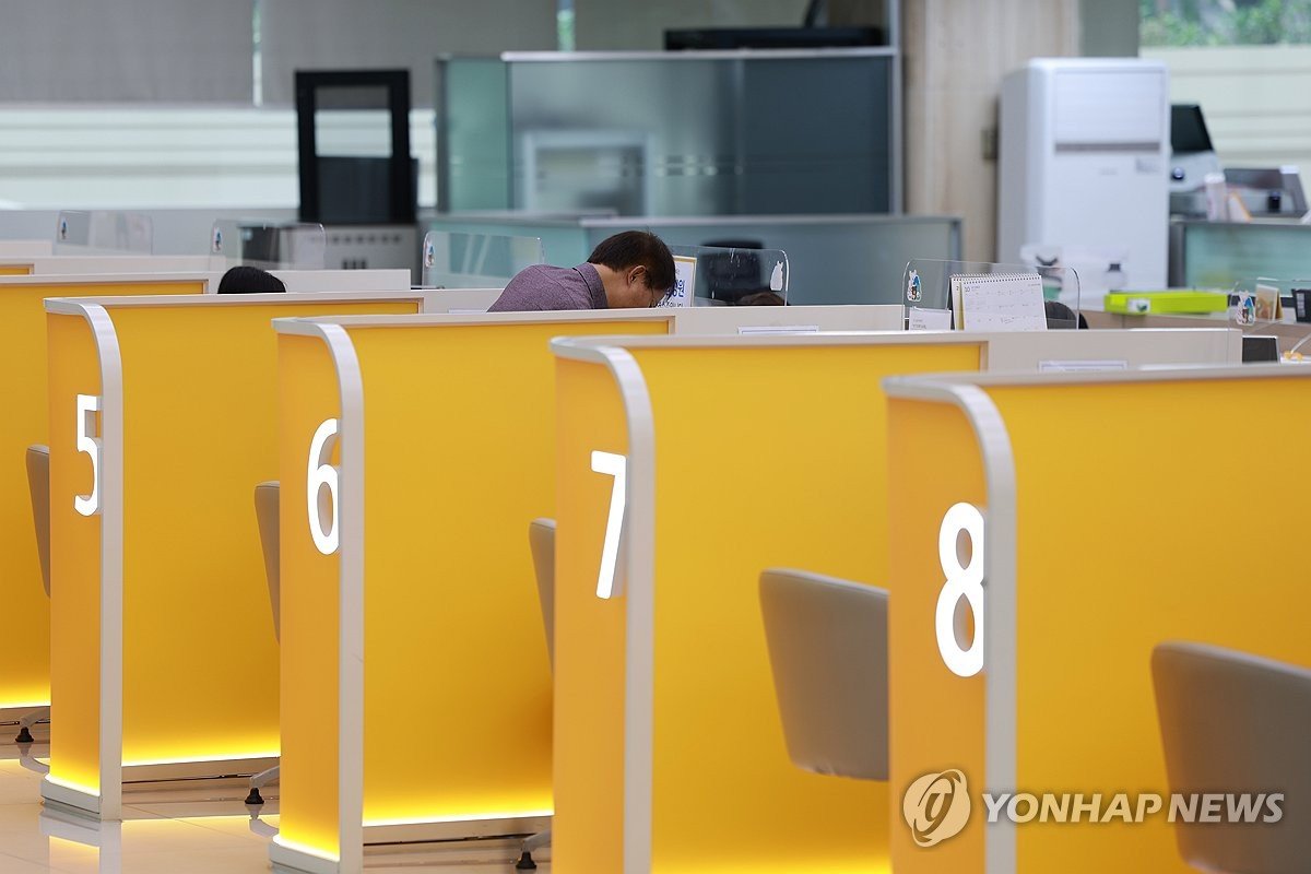 은행권 예금 금리 인상…고객 확보 경쟁 치열