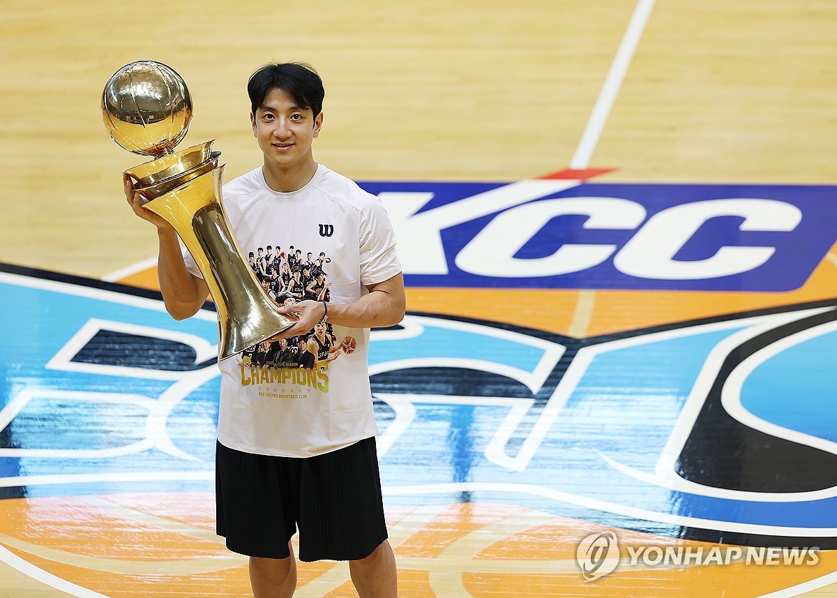 '챔프전 MVP' 영광 안고 대표팀 가는 허훈 