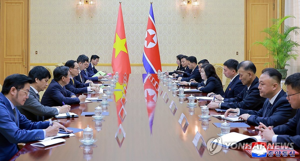 평양서 北노동당 9차 대회·베트남공산당 14차 대회 축하 행사