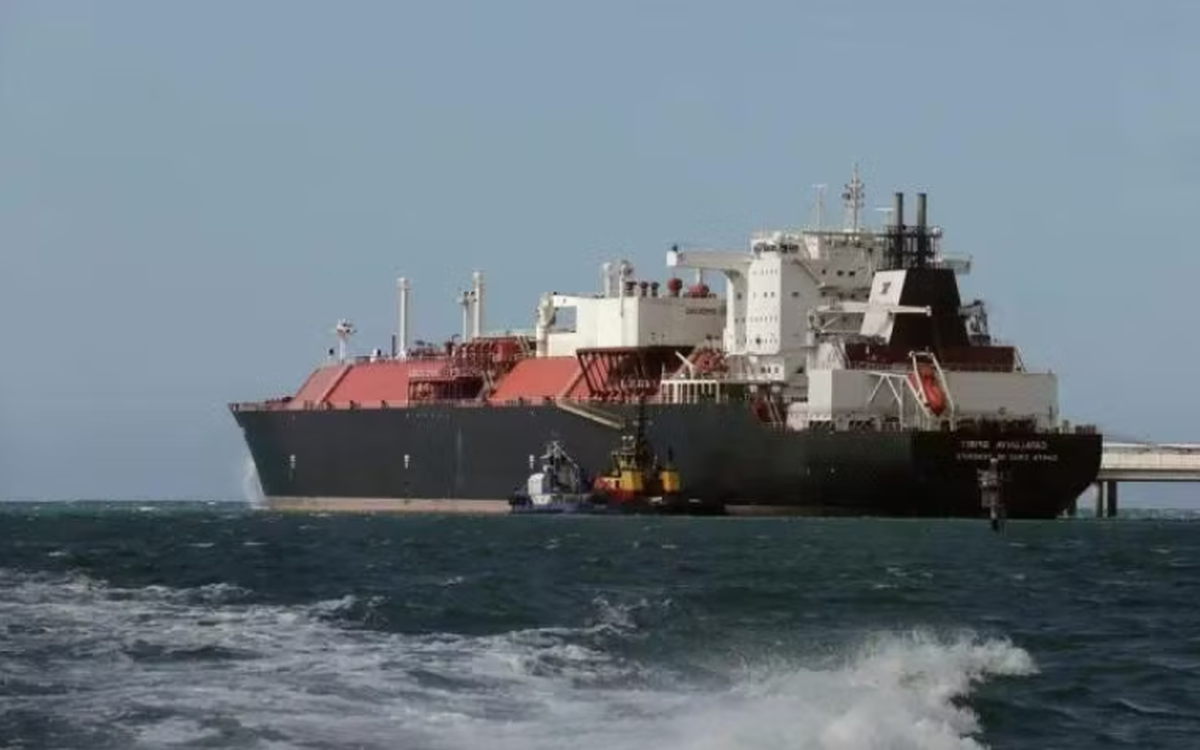 EU, 금수조치 비웃는 '러시아산 LNG' 수입…장기 계약 편법으로 규제 회피