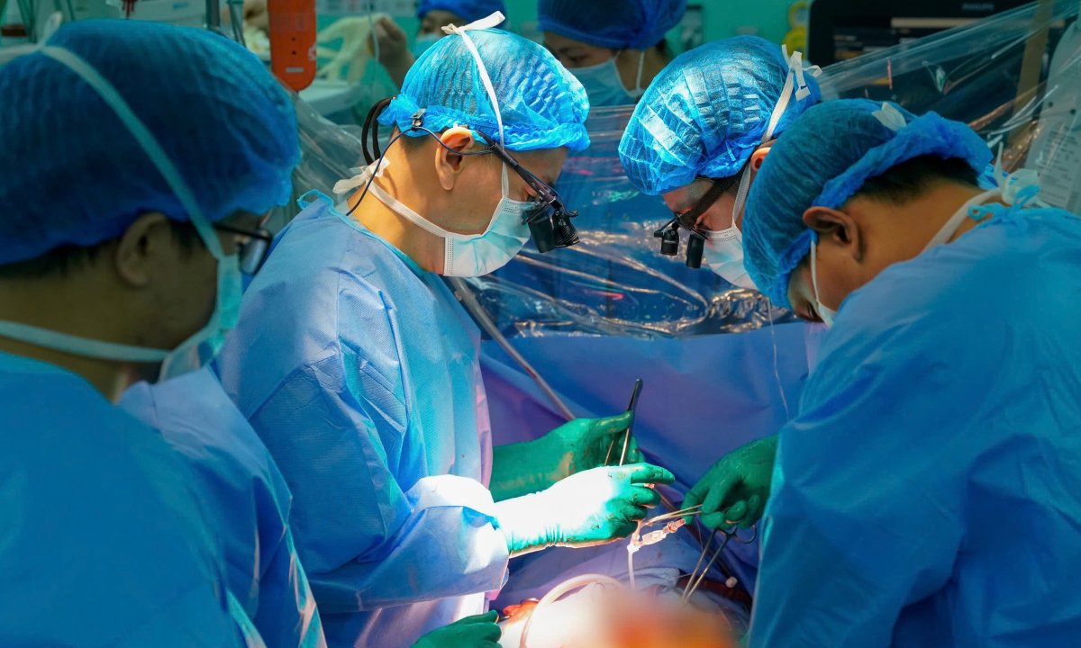'기적의 9분'… 뇌사자 심장 품은 23세 청년, 호찌민서 극적 회생