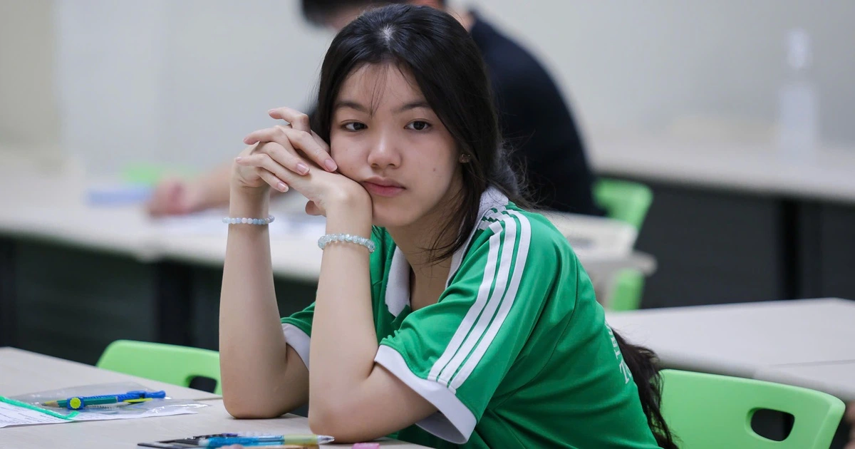호찌민 국립대 2차 능력평가시험, 불수학 난도에 수험생들 발만 동동