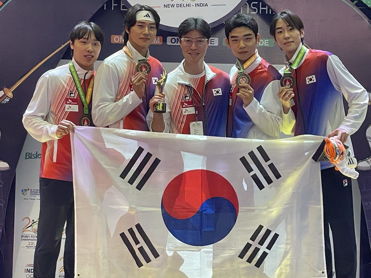 한국, 펜싱 아시아선수권 남자 사브르 단체전 금…오상욱 2관왕