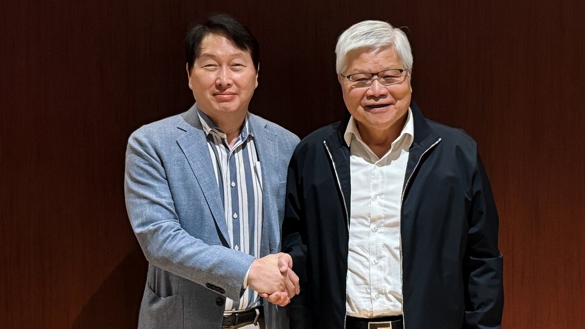 최태원, TSMC 회장과 회동…AI 반도체 협력 강화