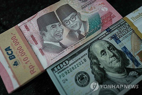 '환율 급등' 인니, 기준금리 0.25%p 또 인상…한 달 새 3번째