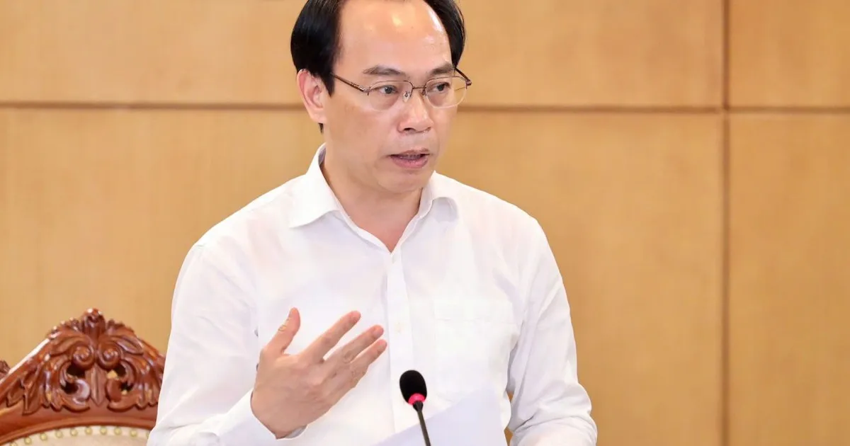 교육부 장관, 10학년 입시 압박 완화 '근본 해법' 제시