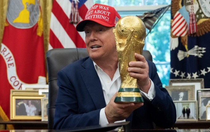 미국의 국경 장벽에 꺾인 축구 열기… ‘2026 북미 월드컵’ 비자 규제에 전 세계 원정 팬 ‘눈물’