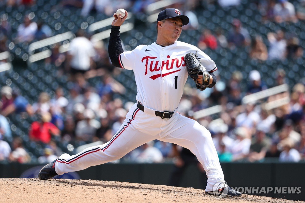 고우석, MLB 데뷔…클리블랜드 상대 1이닝 1실점