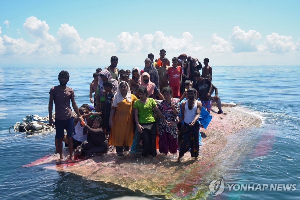 유엔, 미얀마 로힝야족 난민선 2척 침몰 조사
