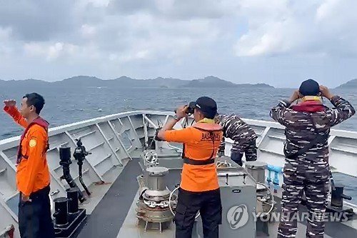 인도네시아 여객선 침몰 사흘 만에 생존자 5명 극적 구조