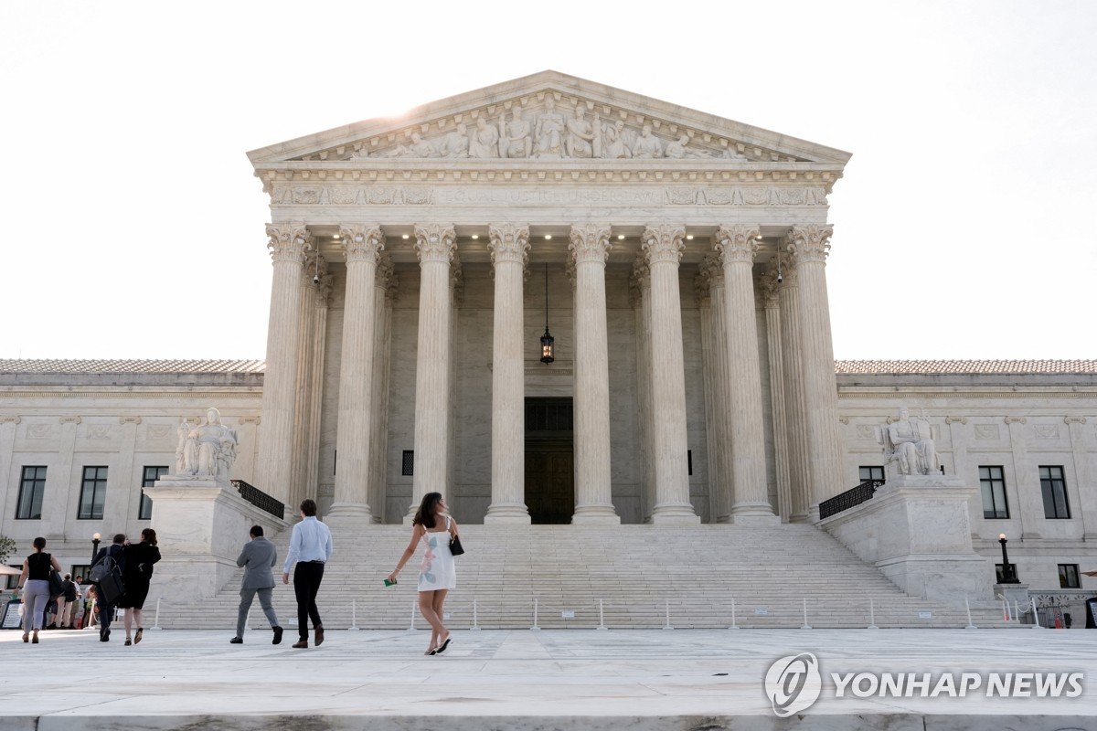 출생시민권 패소 후 임신부 입국금지 카드 꺼내나