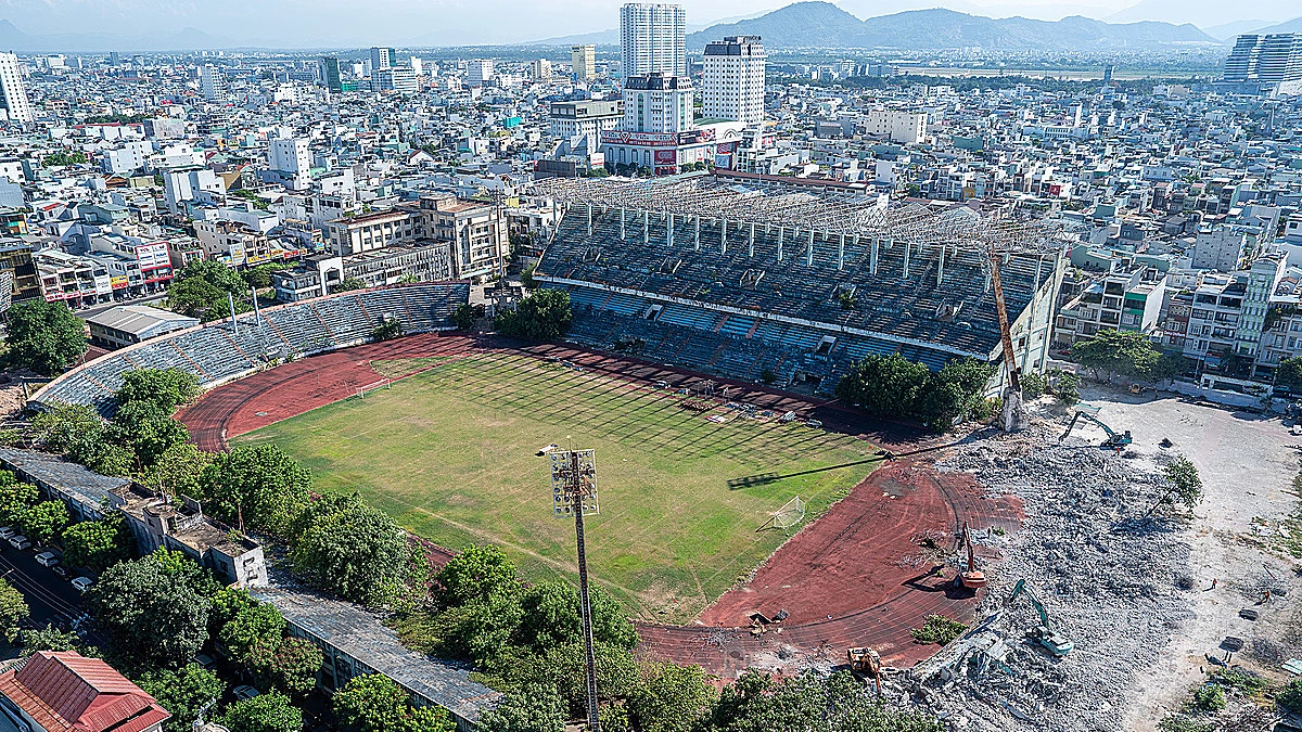 다낭 Chi Lăng 경기장 부지 3차 입찰…시작가 9,300억 동으로 인하