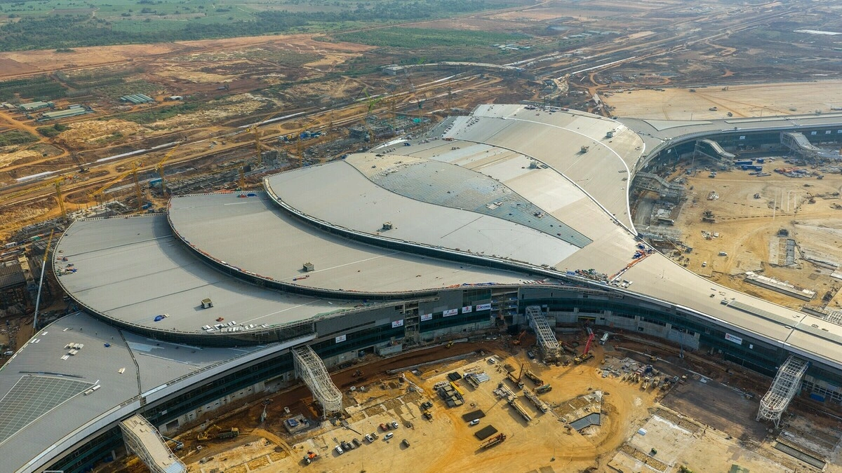롱탄 공항 12월 1일 상업 운영 목표…떤선녓과 3단계 전환