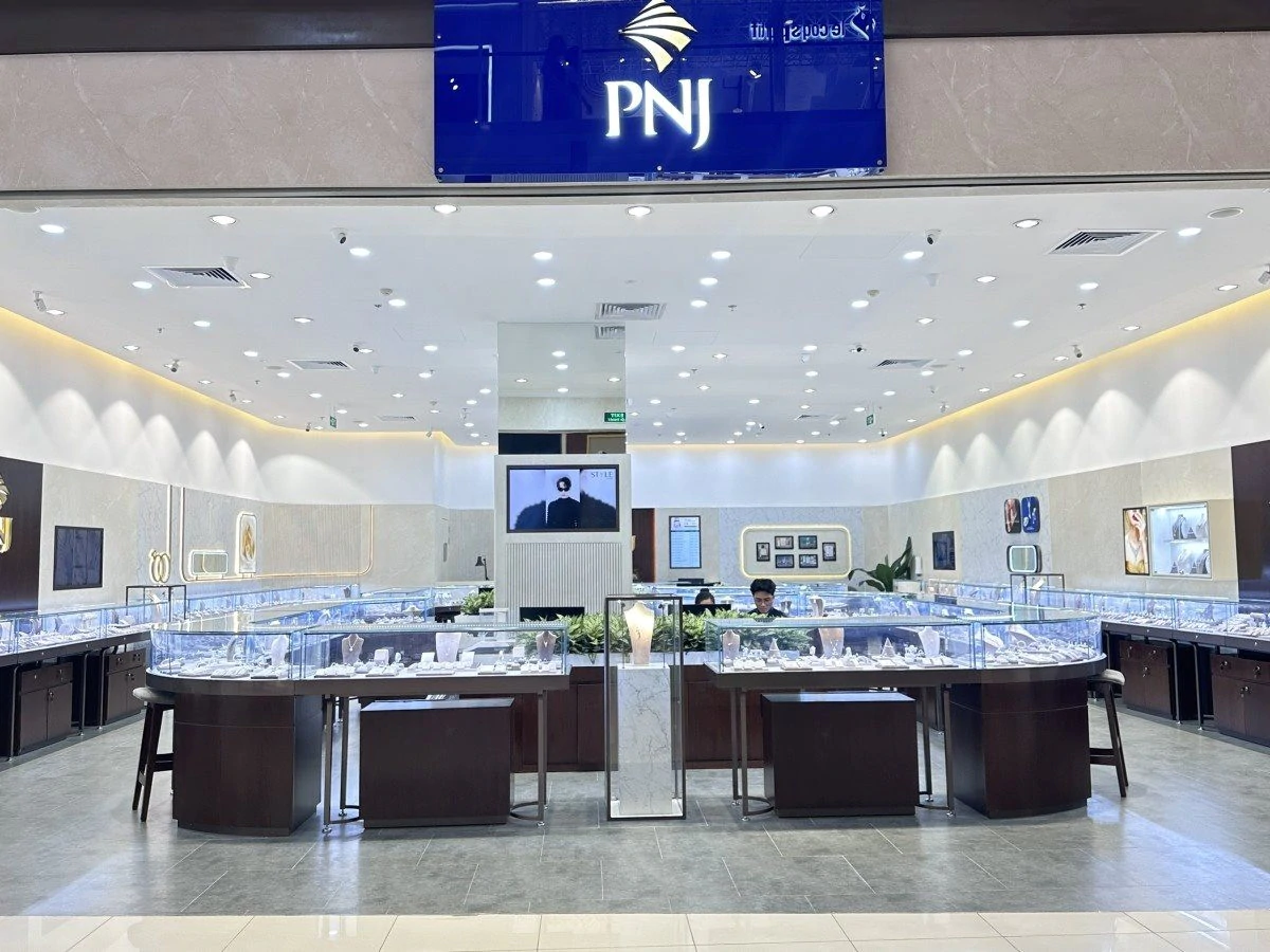 베트남 귀금속 PNJ, 다이아몬드 환매 파고 속 4,400억 동 현금 보유