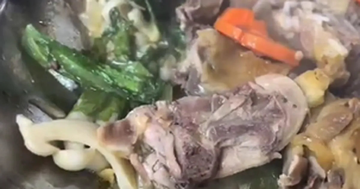 베트남 닭고기 요리에 구더기 발견…잔칫집 조리업체 영업정지