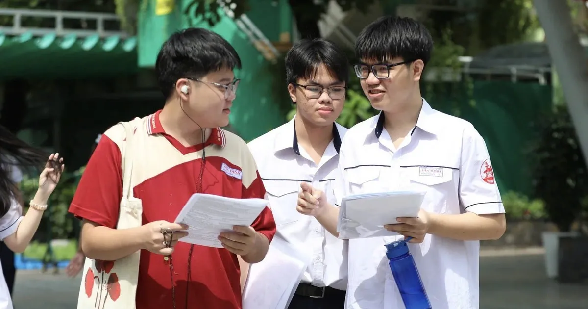 베트남 대입 전형 결과, 왜 한 달 후에야 발표되나