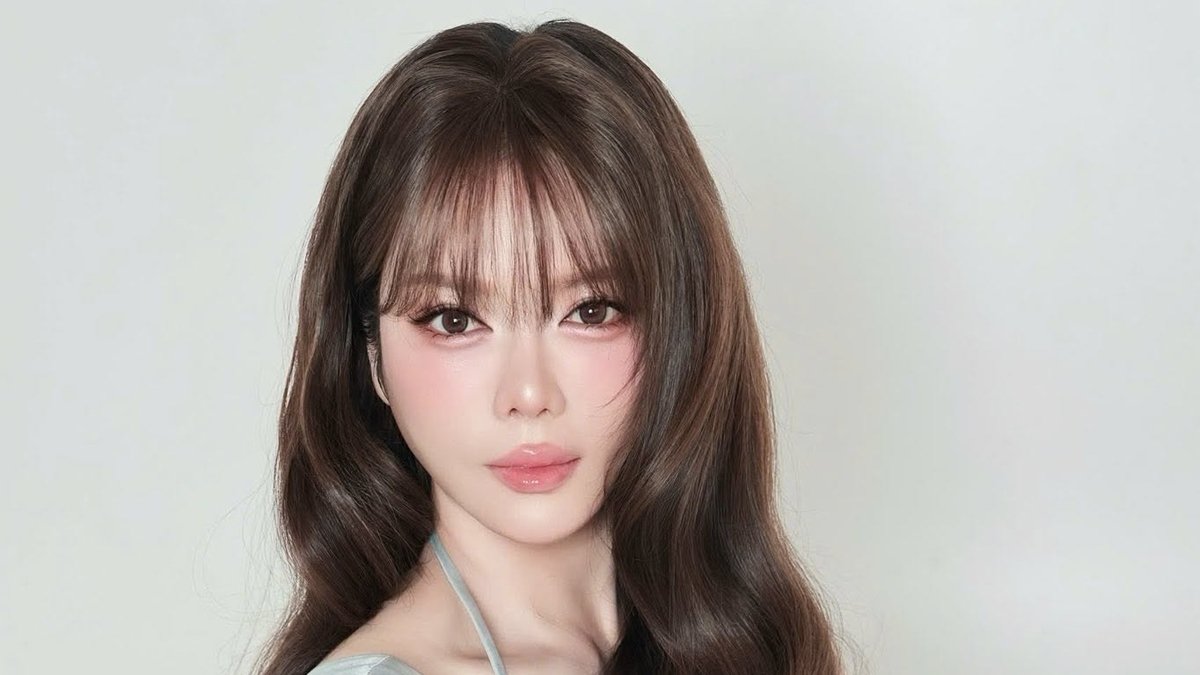 베트남 연예인 Lý Nhã Kỳ, 나이보다 어려 보이는 패션 스타일