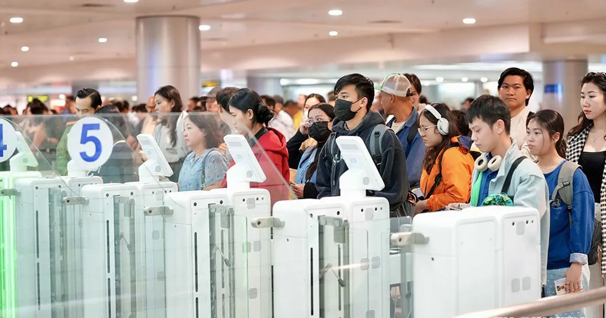 신공항 개항 '카운트다운'… 국제선 노선 배분 두고 '규제' vs '시장 자율' 격돌