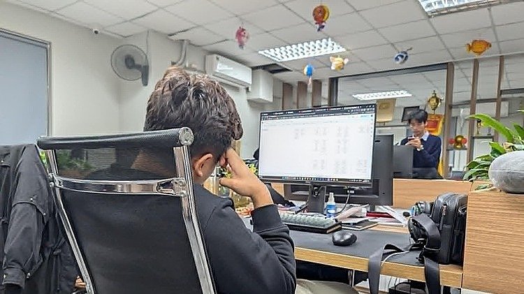 오래 앉고, 급히 먹고, 적게 자고…직장인 건강 무너뜨리는 '3콤보'