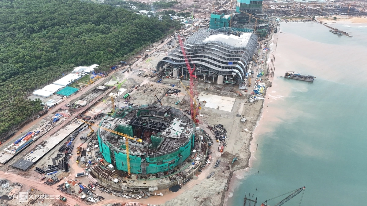 푸꾸옥, 2027 APEC 정상회의 유치 위해 '천지개벽' 중… 컨벤션센터 및 신공항 건설 박차